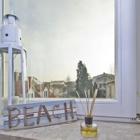 Ruhige Lage, Im Bäderstil Mit Wintergarten - Möwe 04 * Goehren (Ruegen)